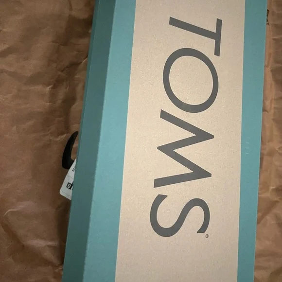 Brand New!! Toms! Glitter girl slip on shoes! 5Y! - Picture 3 of 3